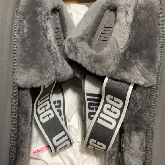 Women disco UGG slides size 7 - Picture 3 of 3